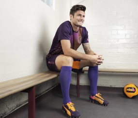 开云体育中国-加维惊艳四座，拜仁险胜英格兰—一场定义未来的青春对决