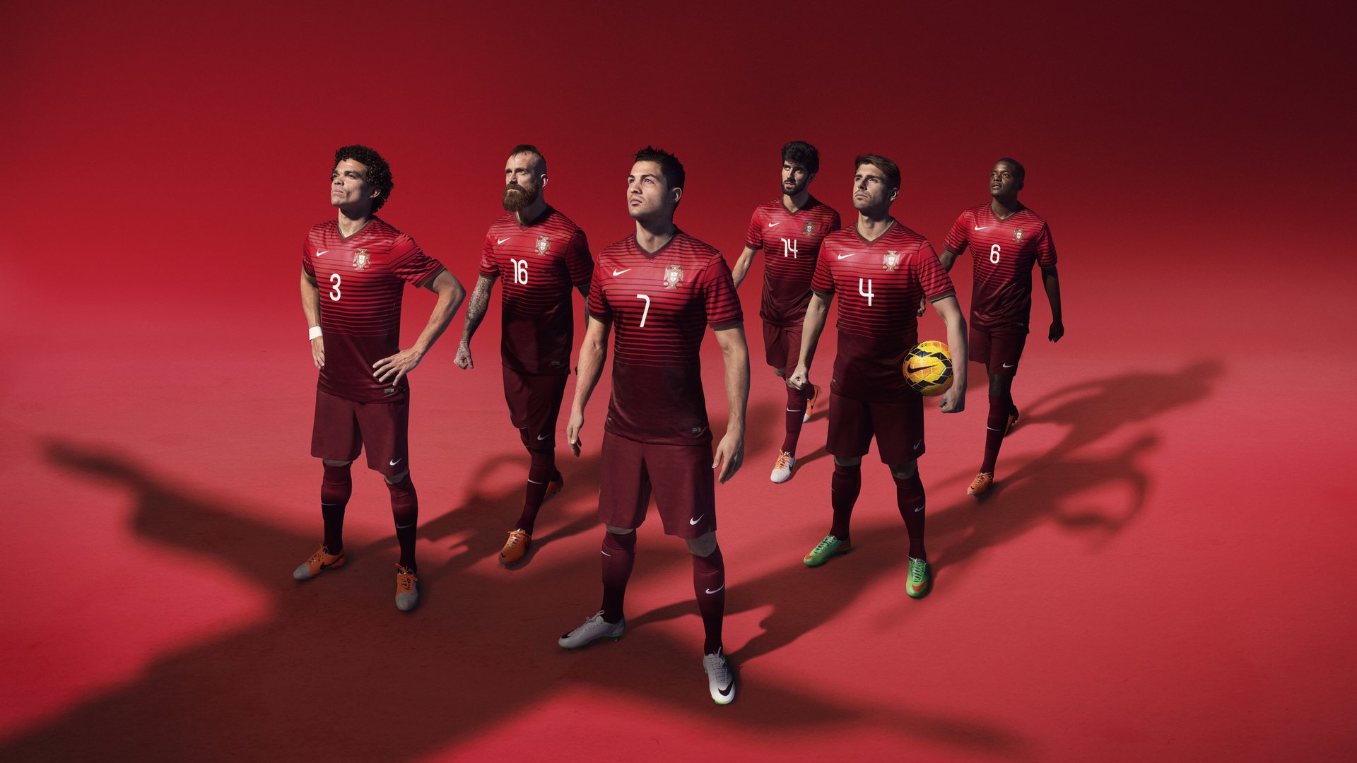 意甲焦点战之夜，詹姆斯关键时刻站出来